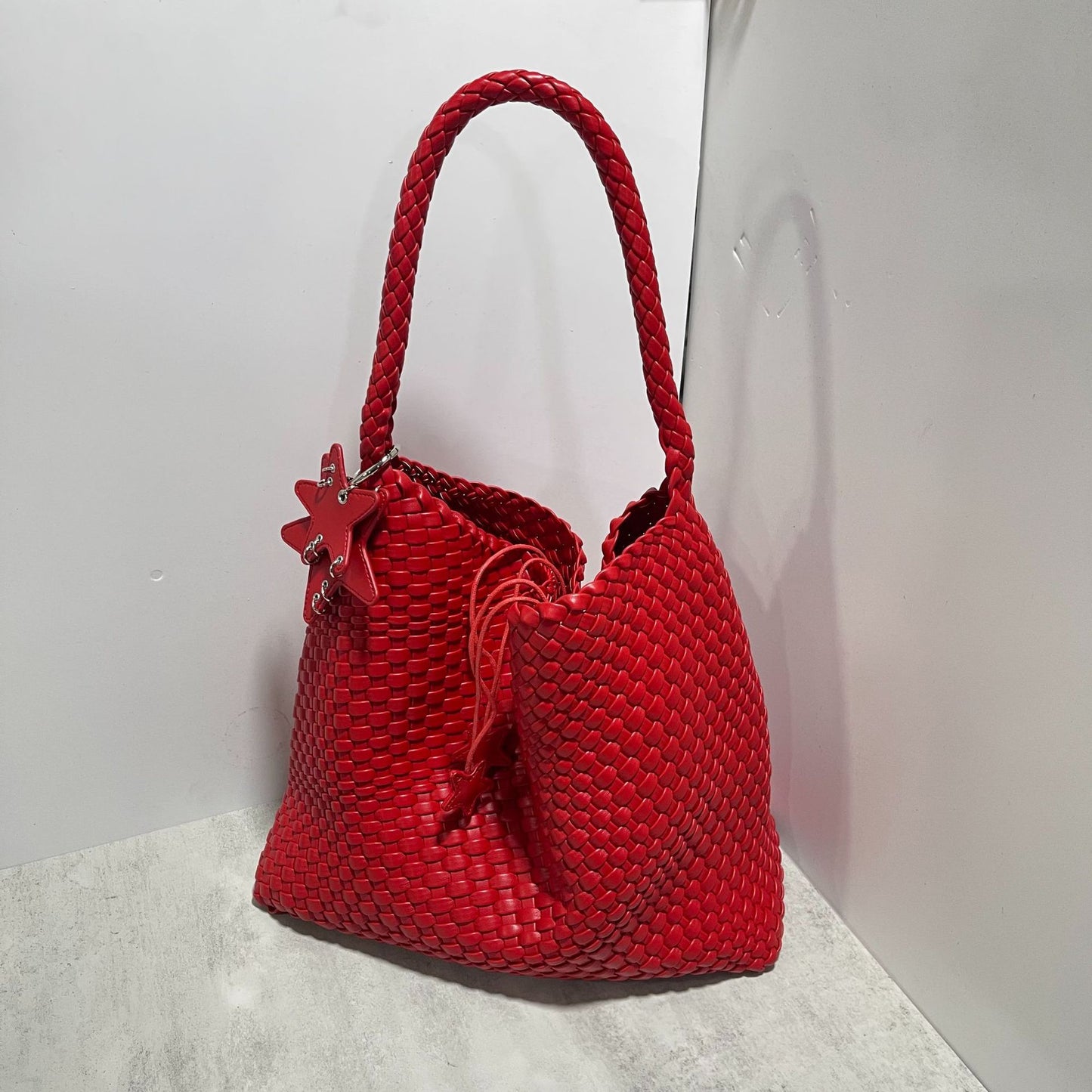 Women's Champagne Woven Large Capacity Fashion Commuter Shoulder Bags