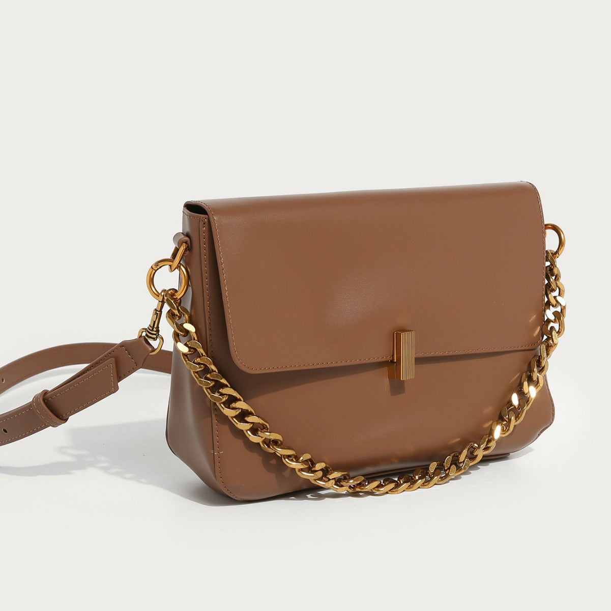 Women's Retro Simple Large Capacity Chain Crossbody Bags