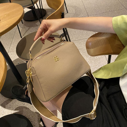 Women's First Layer Cowhide Simple Portable Fashion Shoulder Bags