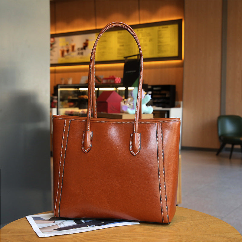 Women's Capacity Commuter Oil Wax Cowhide High-grade Tote Bags