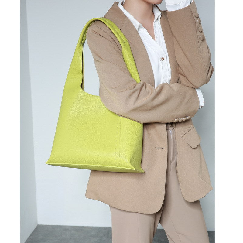 Women's Cowhide Large Capacity Commuter Shopping Underarm Shoulder Bags