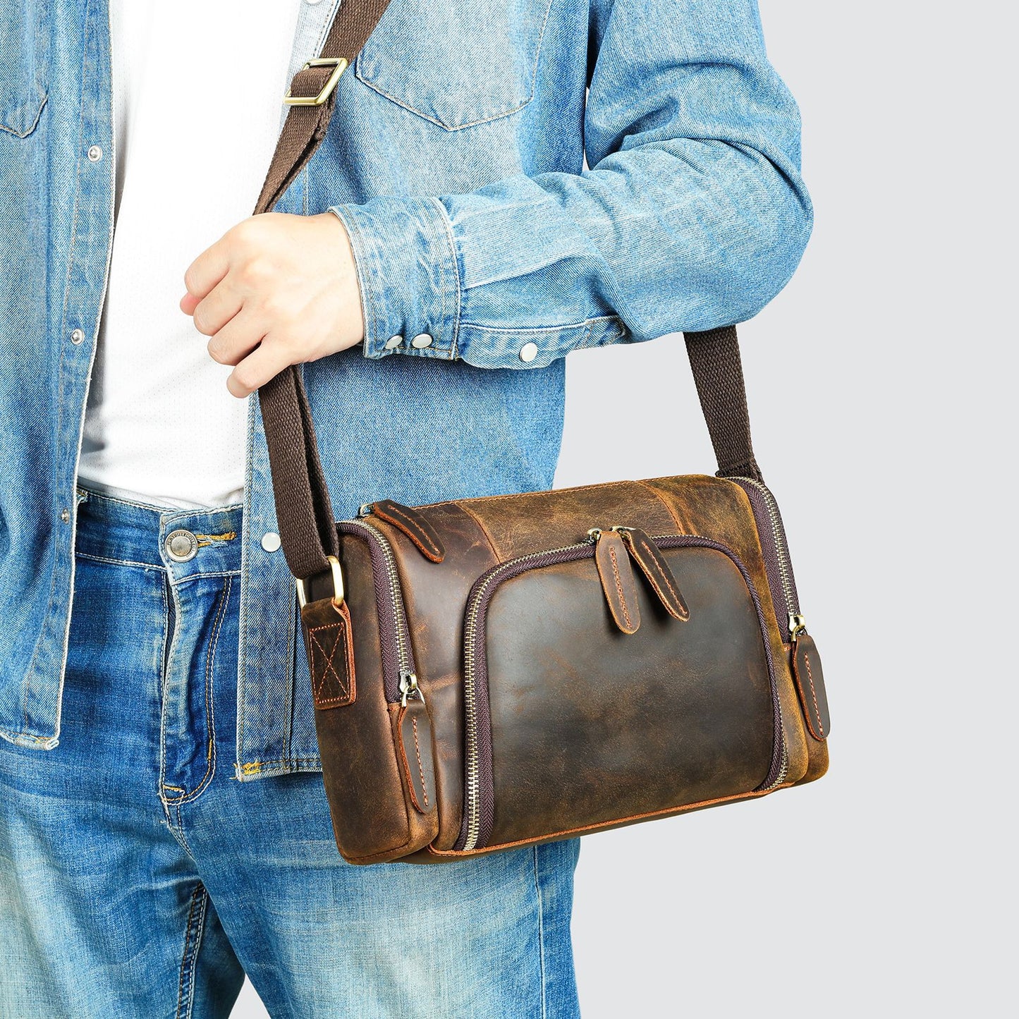 Men's Hand-held Retro Crazy Horse Leather Waterproof Bags