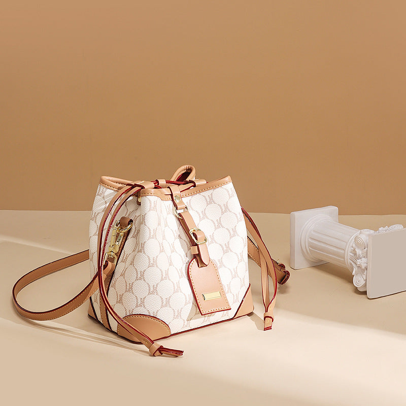Women's Presbyopic Large Capacity Fashion Retro Easy Bucket Bags