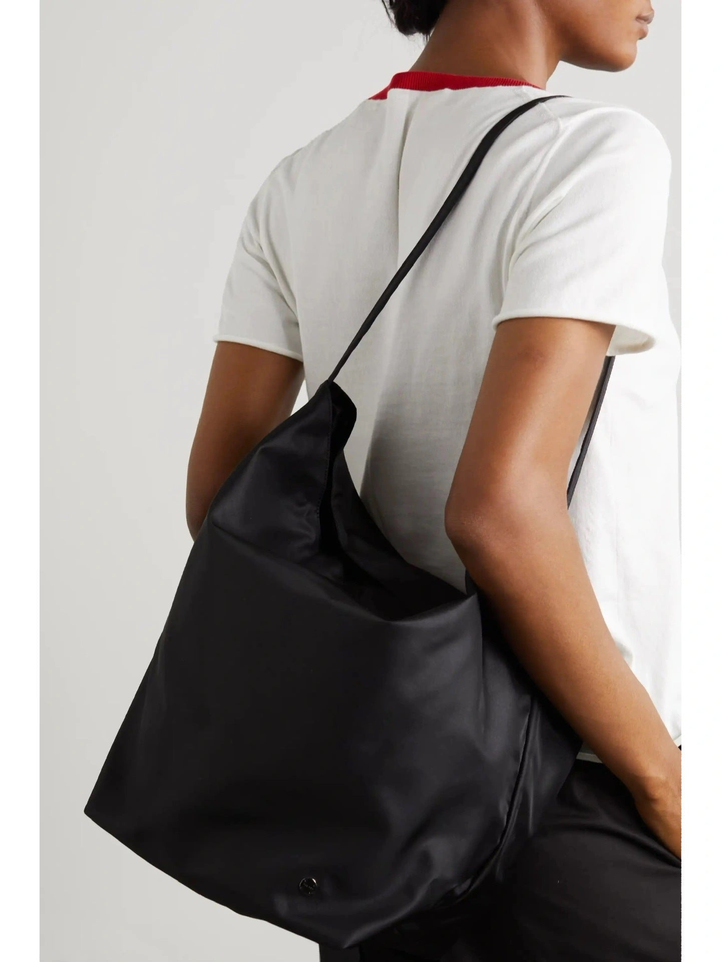 Women's Nylon Cloud Niche High-grade Large Capacity Bucket Bags