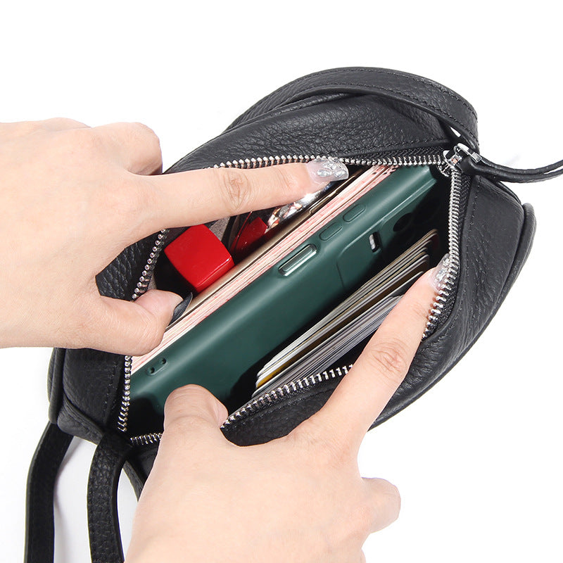 Women's Layer Cowhide Fashion Commuter Large Capacity Crossbody Bags
