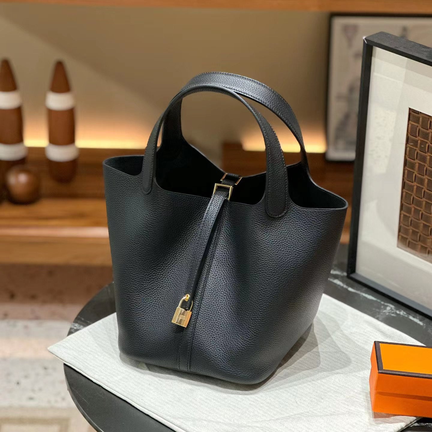 Women's Leather Litchi Pattern Hand Holding Handmade Handbags