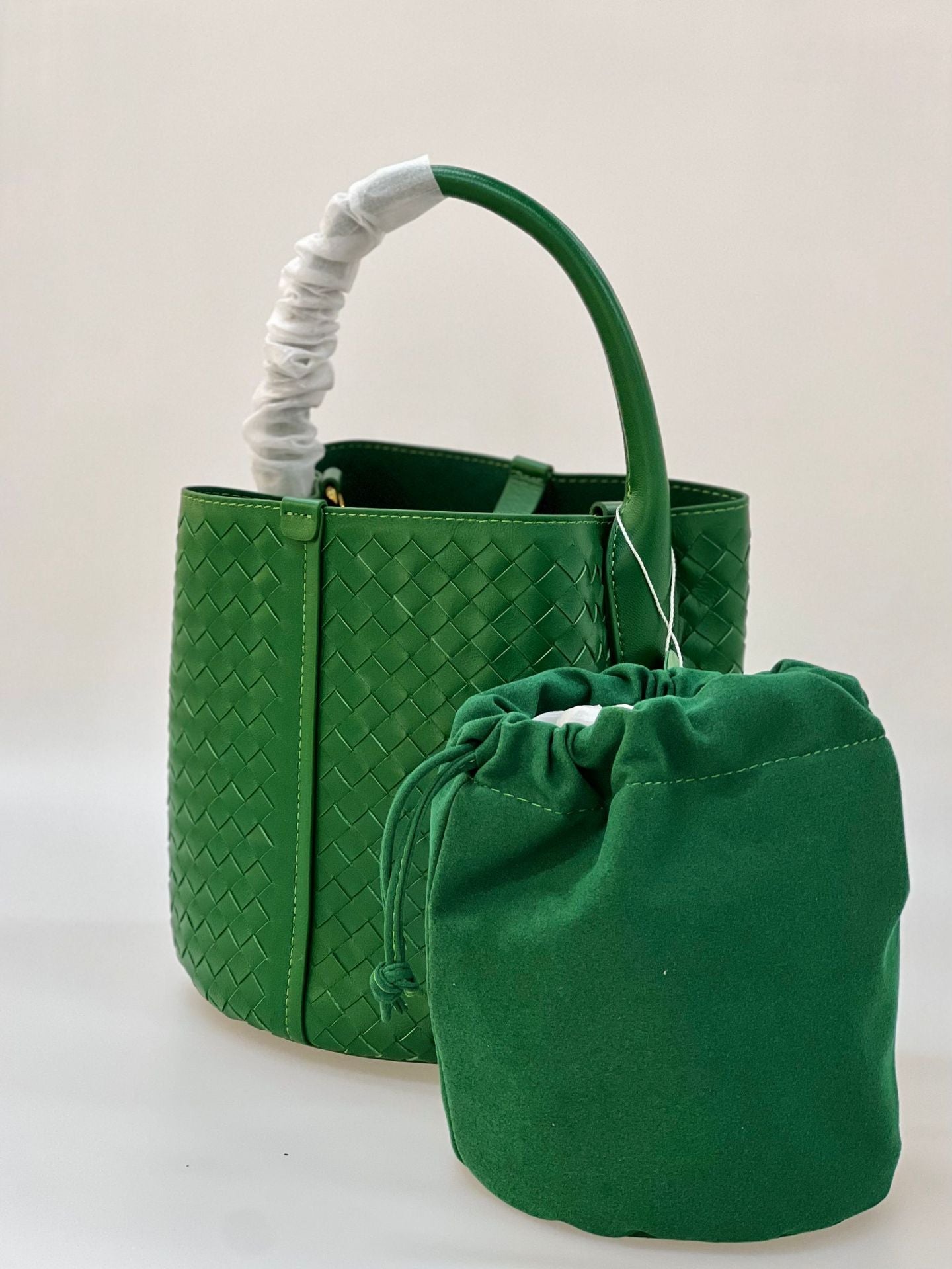 Women's Handmade Genuine Leather Woven High-grade Bucket Bags