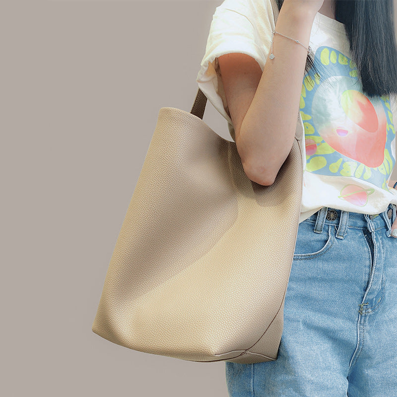 Women's Layer Cowhide Big Leather Commute Large Bucket Bags