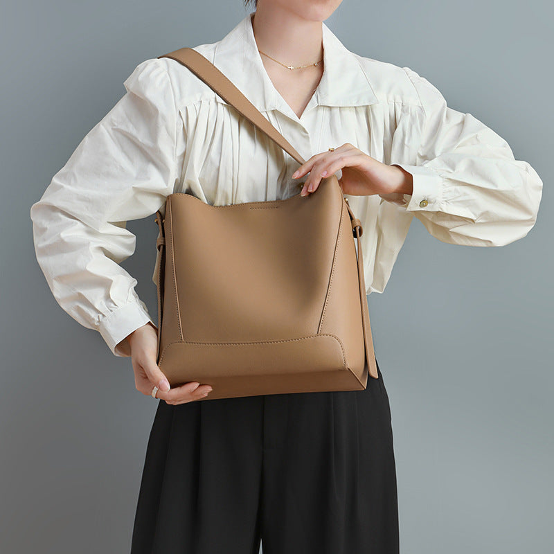 Women's Large Niche Genuine Leather Capacity Commuter Shoulder Bags