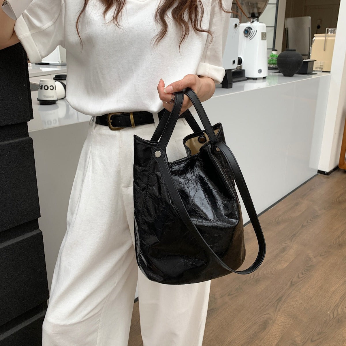 High-grade Oil Wax Cowhide Simple Underarm Bucket Bags