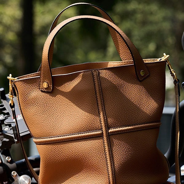 Women's Large Capacity Commuter First Layer Cowhide Bucket Bags