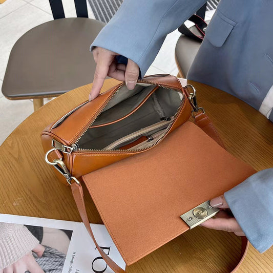 Women's Genuine Leather Vegetable Tanned Commute Wide Bags