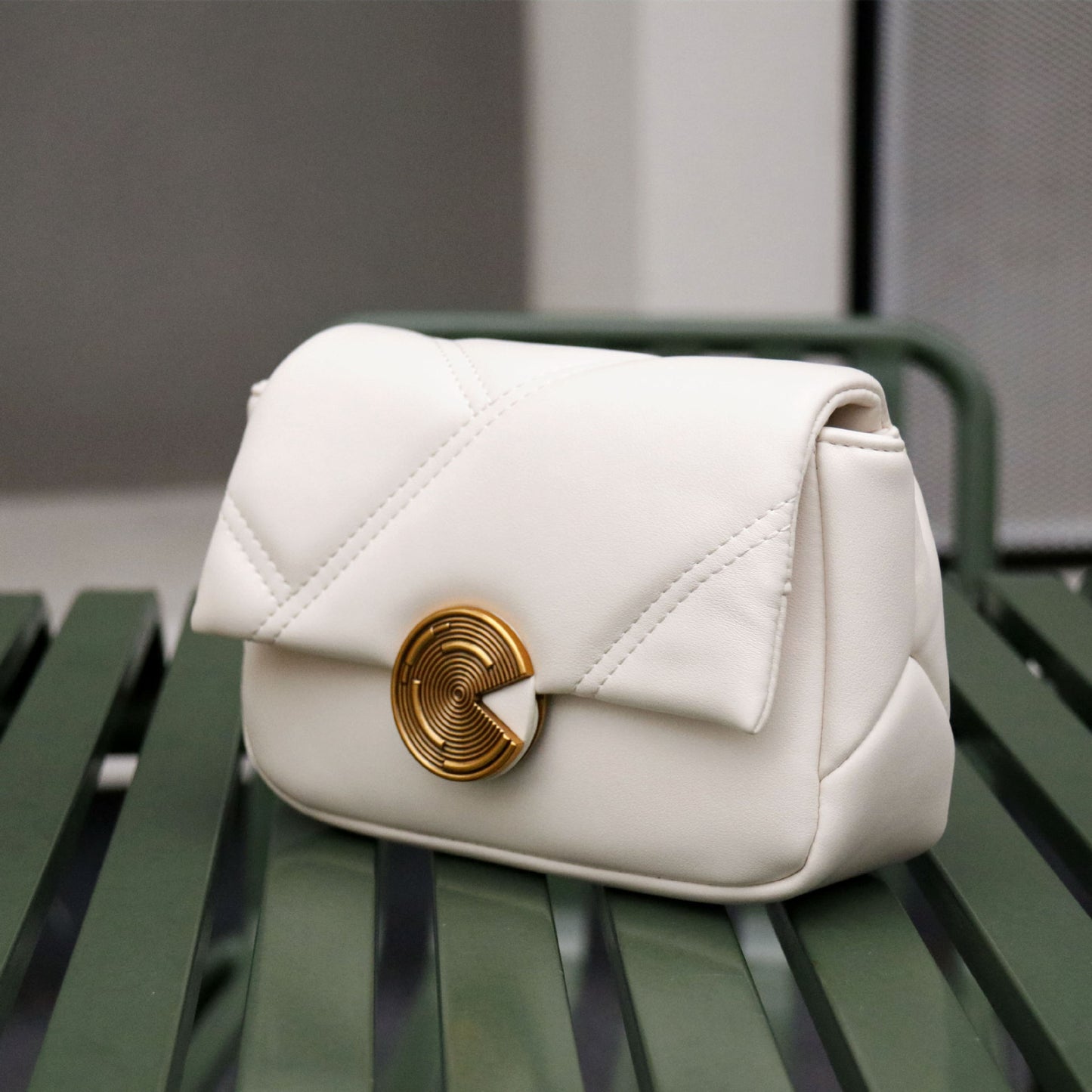 Women's Leather Rhombus Golden Balls Chain Mild Luxury Retro Fashion Shoulder Bags
