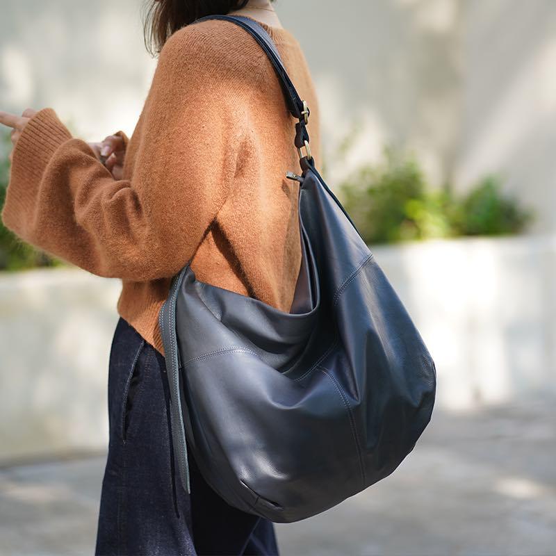 Women's Fashion Large Capacity Simple Classic Tote Bags
