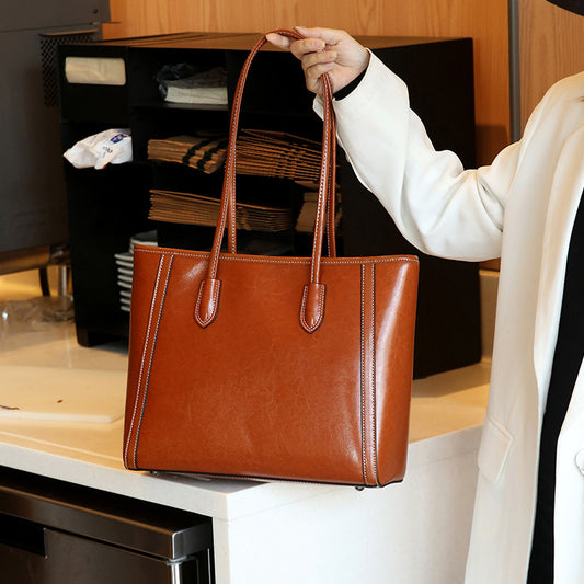 Women's Capacity Commuter Oil Wax Cowhide High-grade Tote Bags