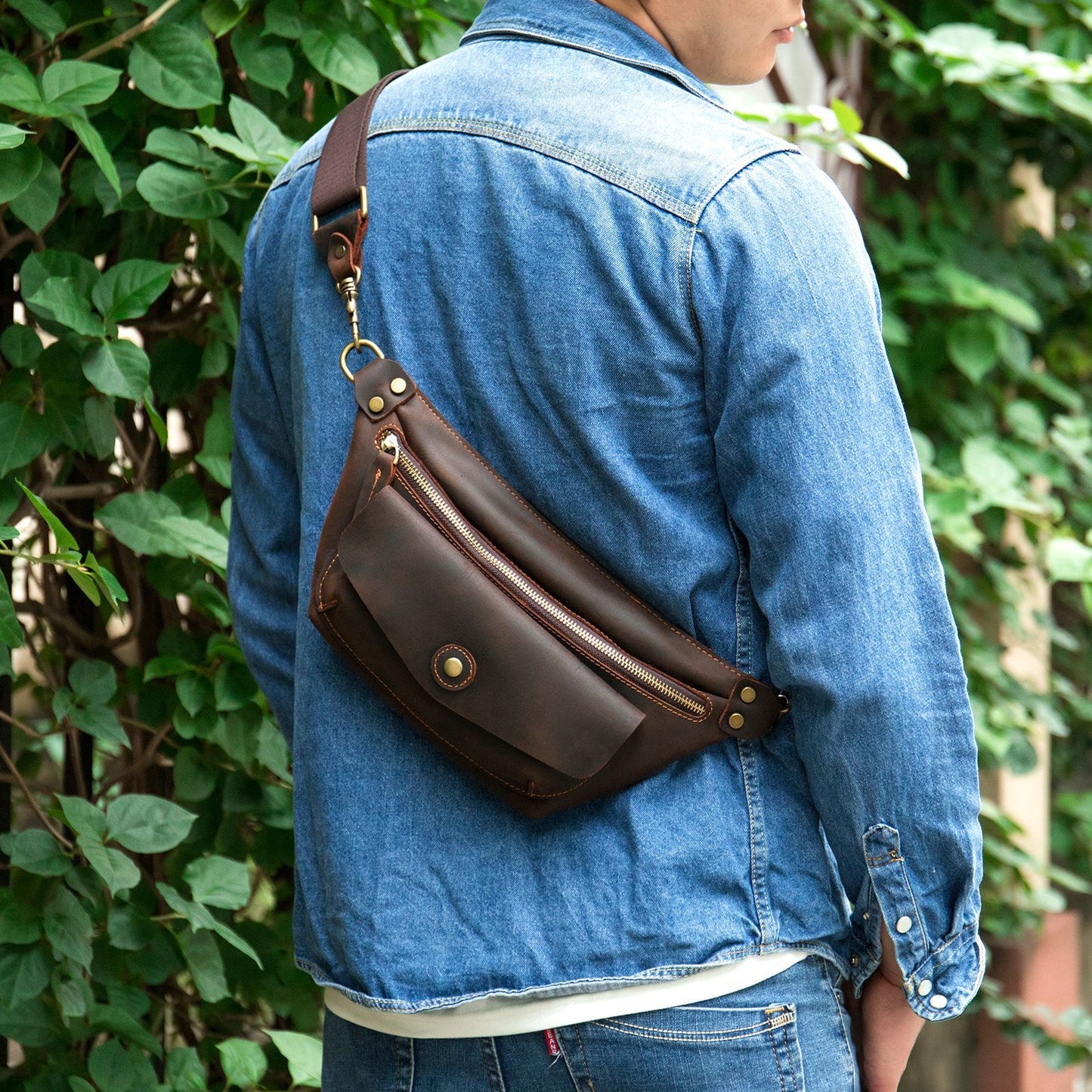 Men's Crazy Horse Leather Genuine Motorcycle Retro Men's Chest Bags