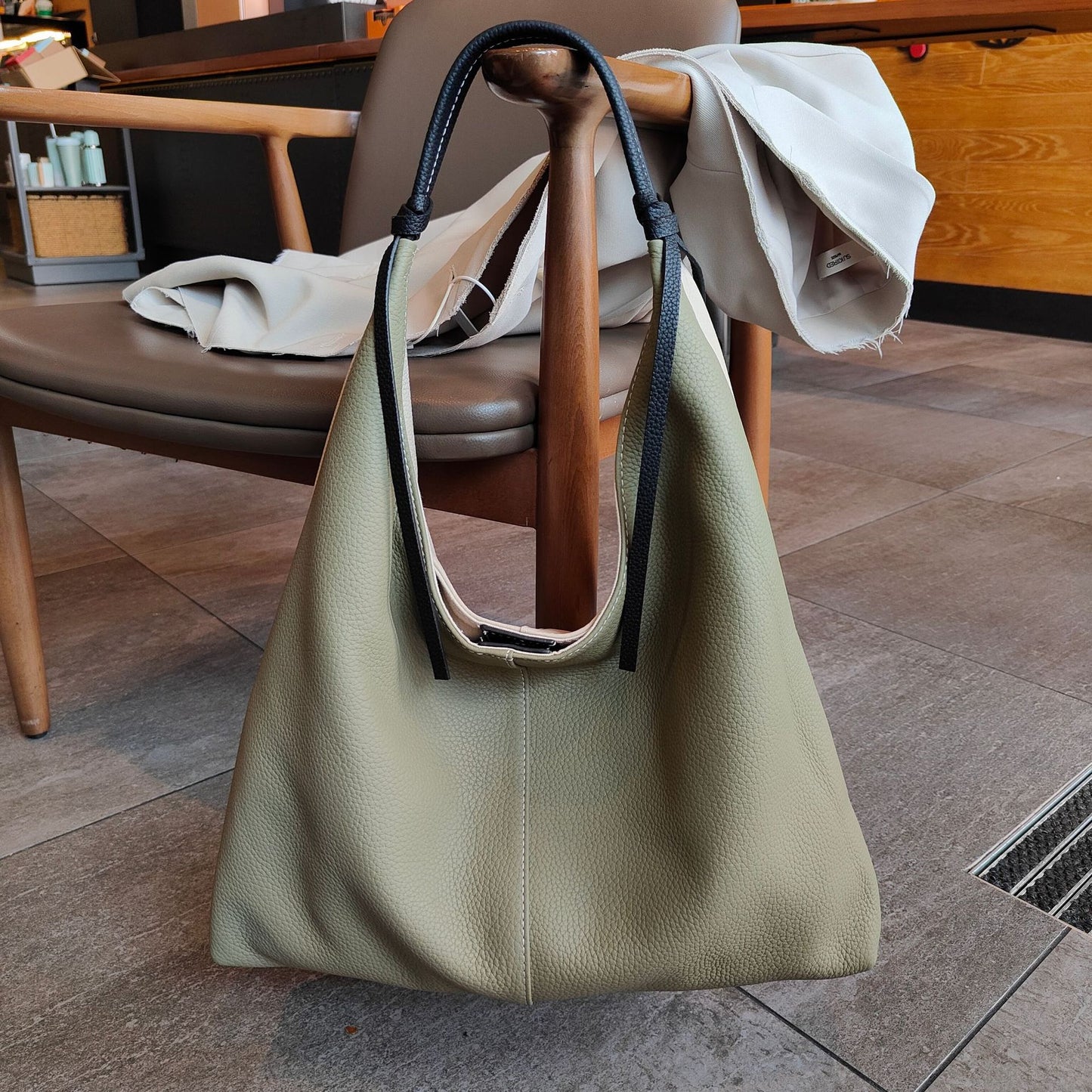 Big Trendy Underarm Design Soft Leather First Tote Bags