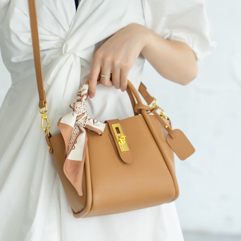 Women's Layer Cowhide Leather Advanced Texture Pastoral Handbags