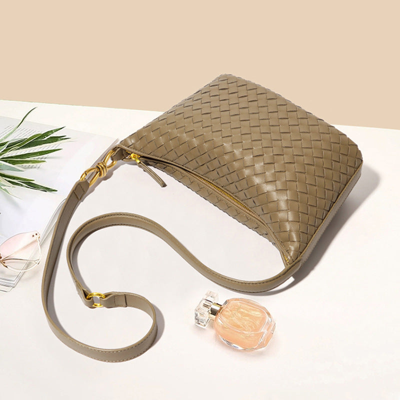 Fashion Woven Large Capacity Portable Summer Shoulder Bags