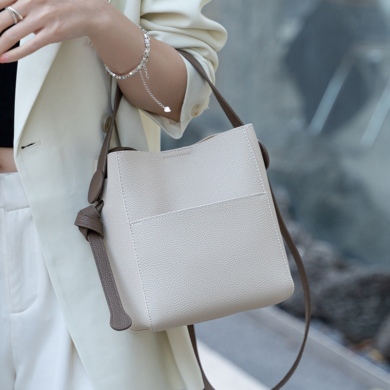 Women's Genuine Leather Large Capacity Commuter Minority Handbags