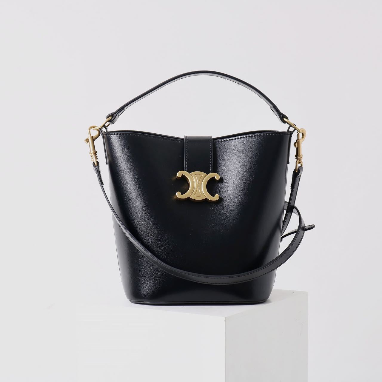 Arc Special Interest Light Luxury High Shoulder Bags