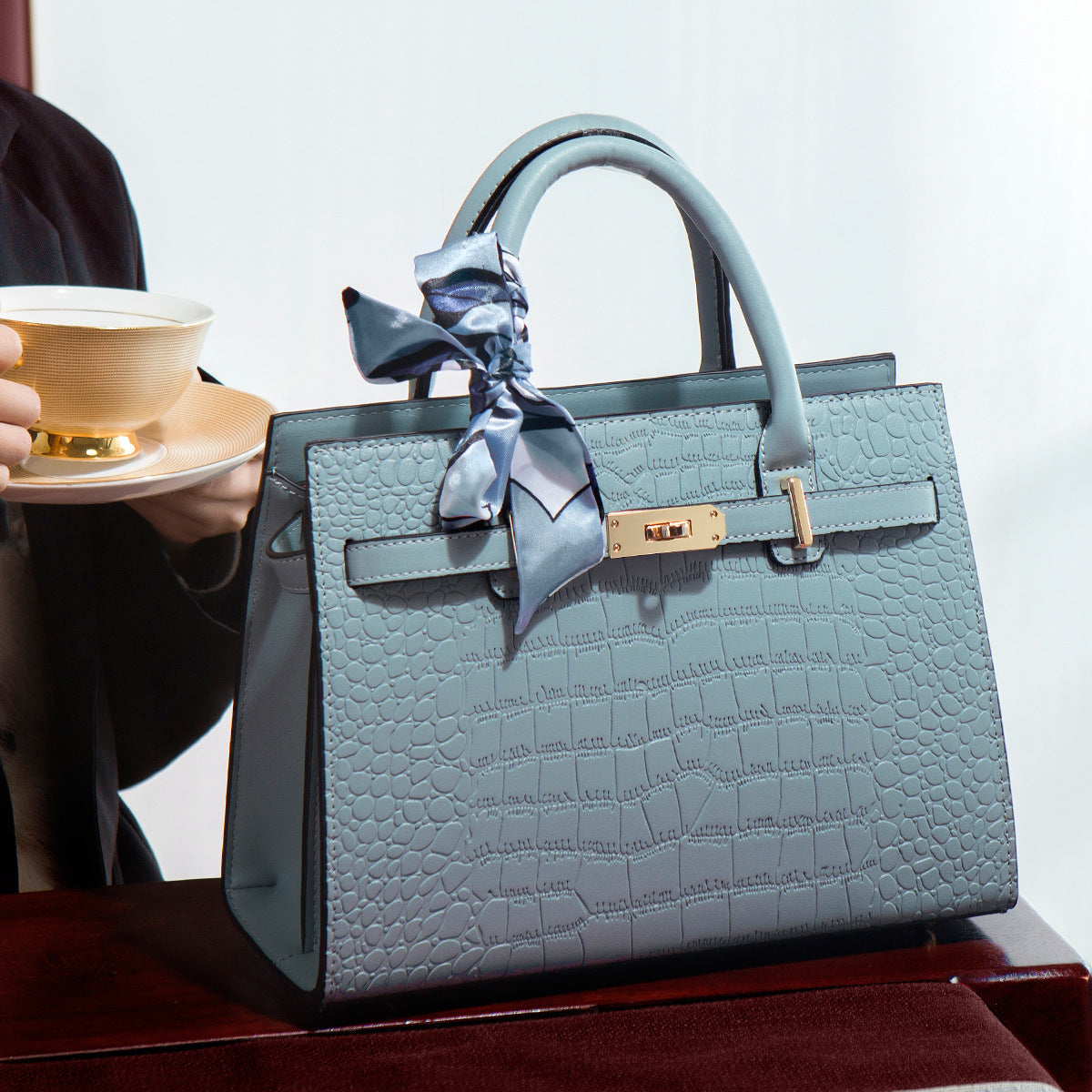 Women's Advanced Texture Trendy Fashion Classy Alligator Crossbody Bags