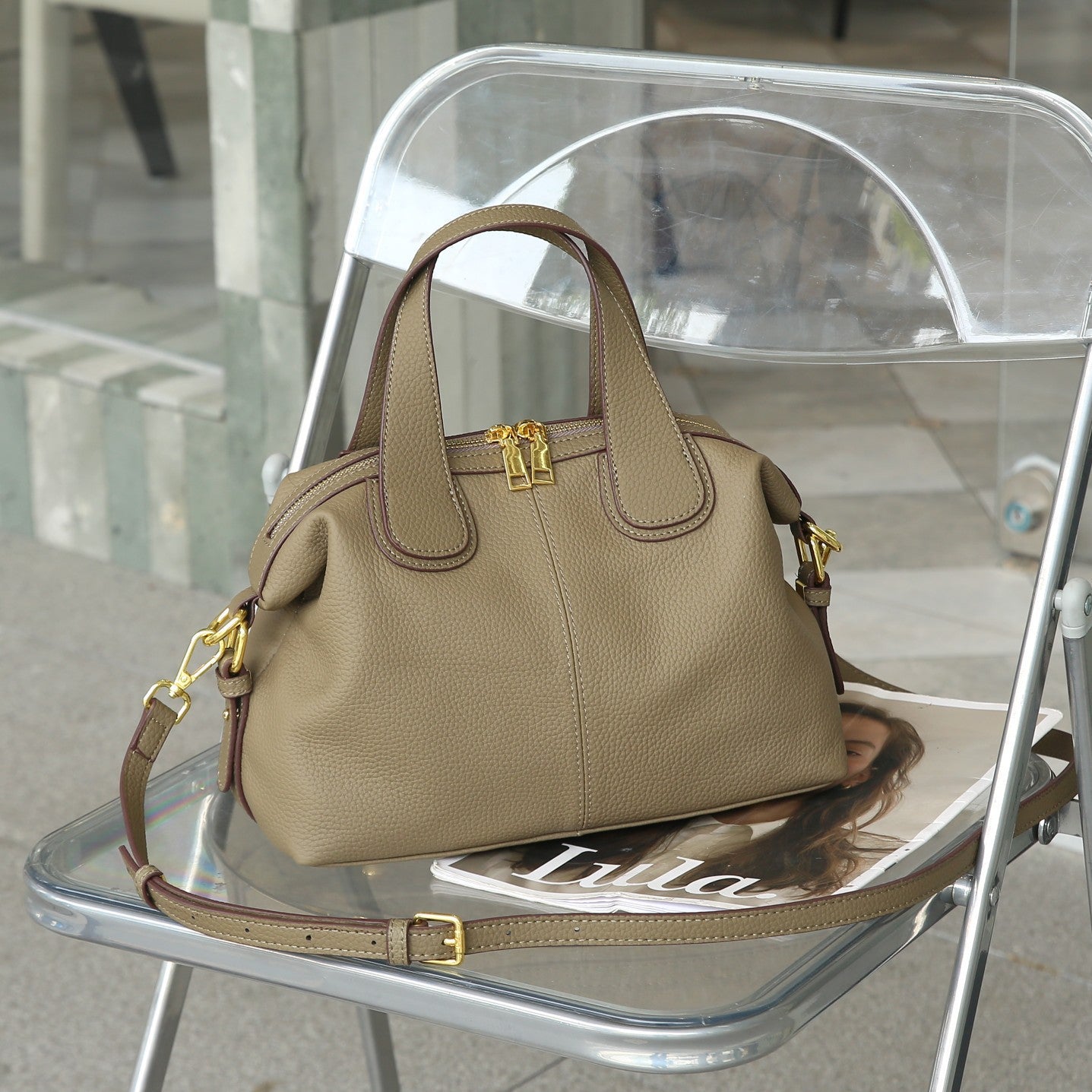 Women's Genuine Leather Cowhide Fashionable Large Capacity Handbags