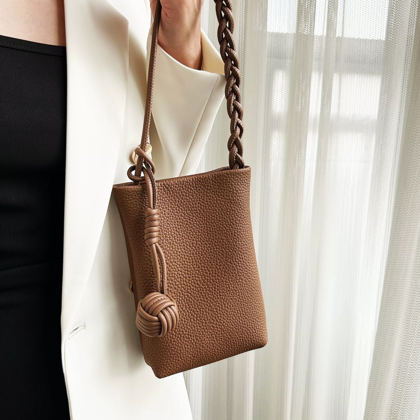 Women's Leather Woven Ball Vertical Soft Fan Phone Bags