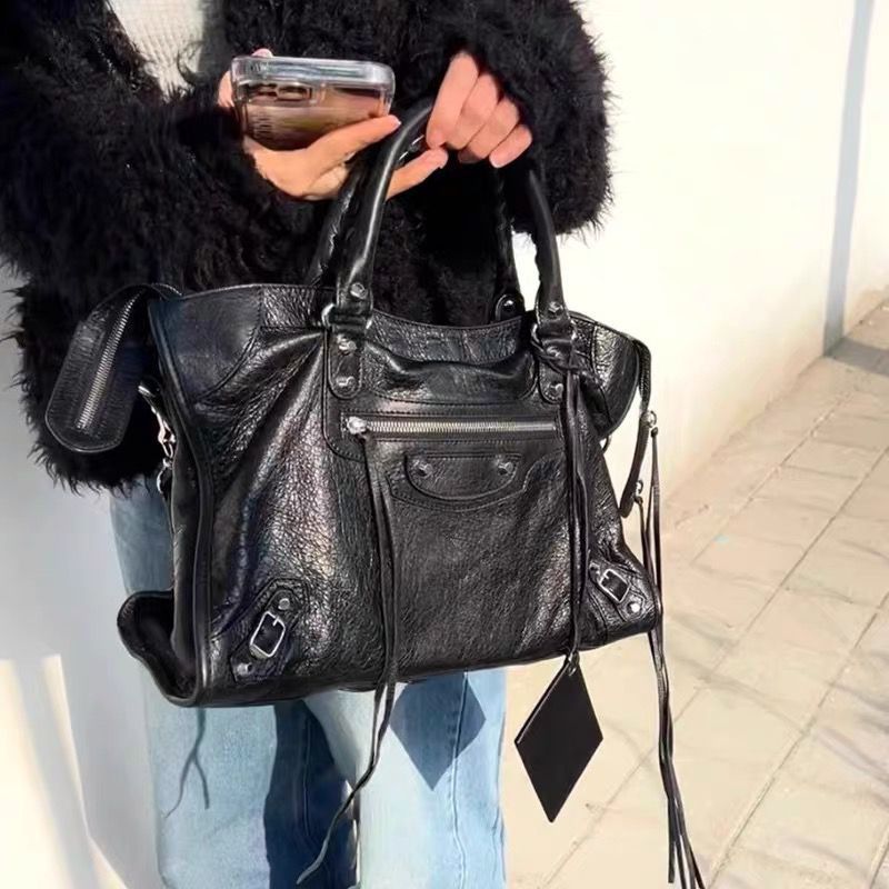 Motorcycle Dark Retro French Top Layer Handbags