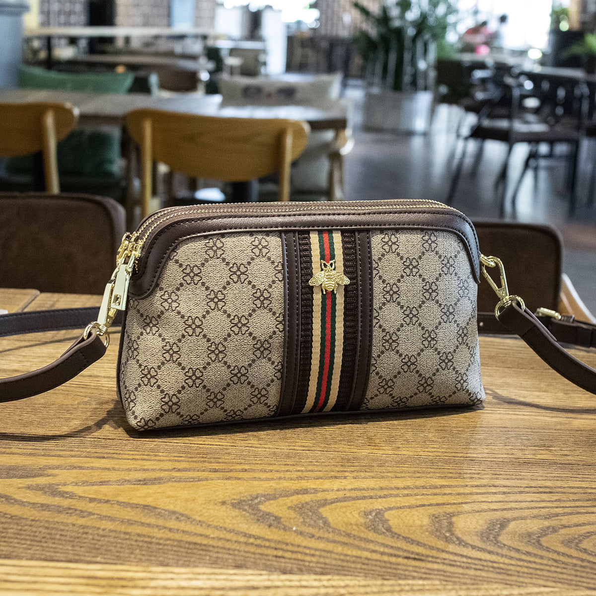 Women's Retro Striped Print Contrast Color One Shoulder Bags