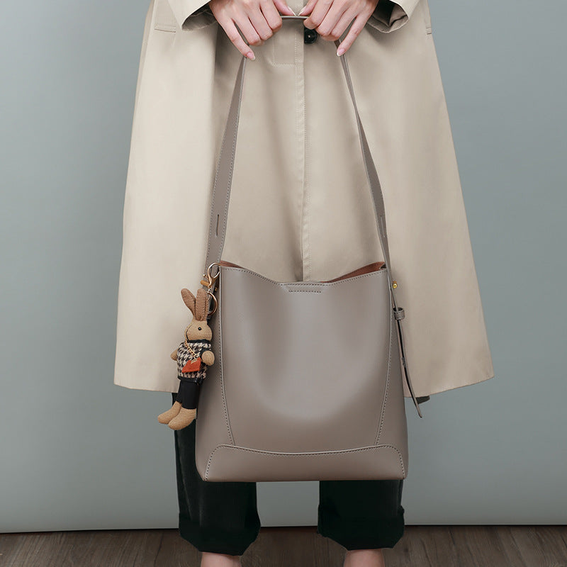 Women's Genuine Leather High-grade Large Capacity Commuter Bags