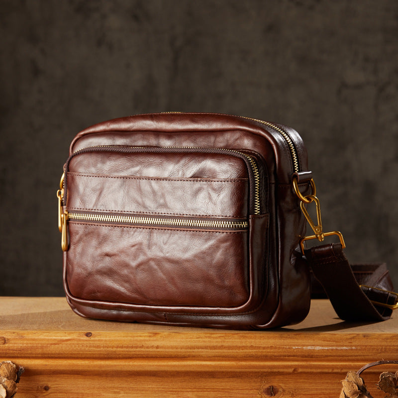 Men's Handmade Retro First Layer Vegetable Tanning Men's Shoulder Bags