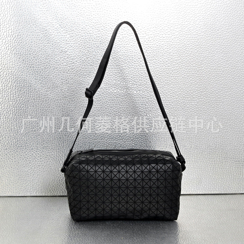 Women's Geometric Rhombus Saddle Portable Silicone For Crossbody Bags