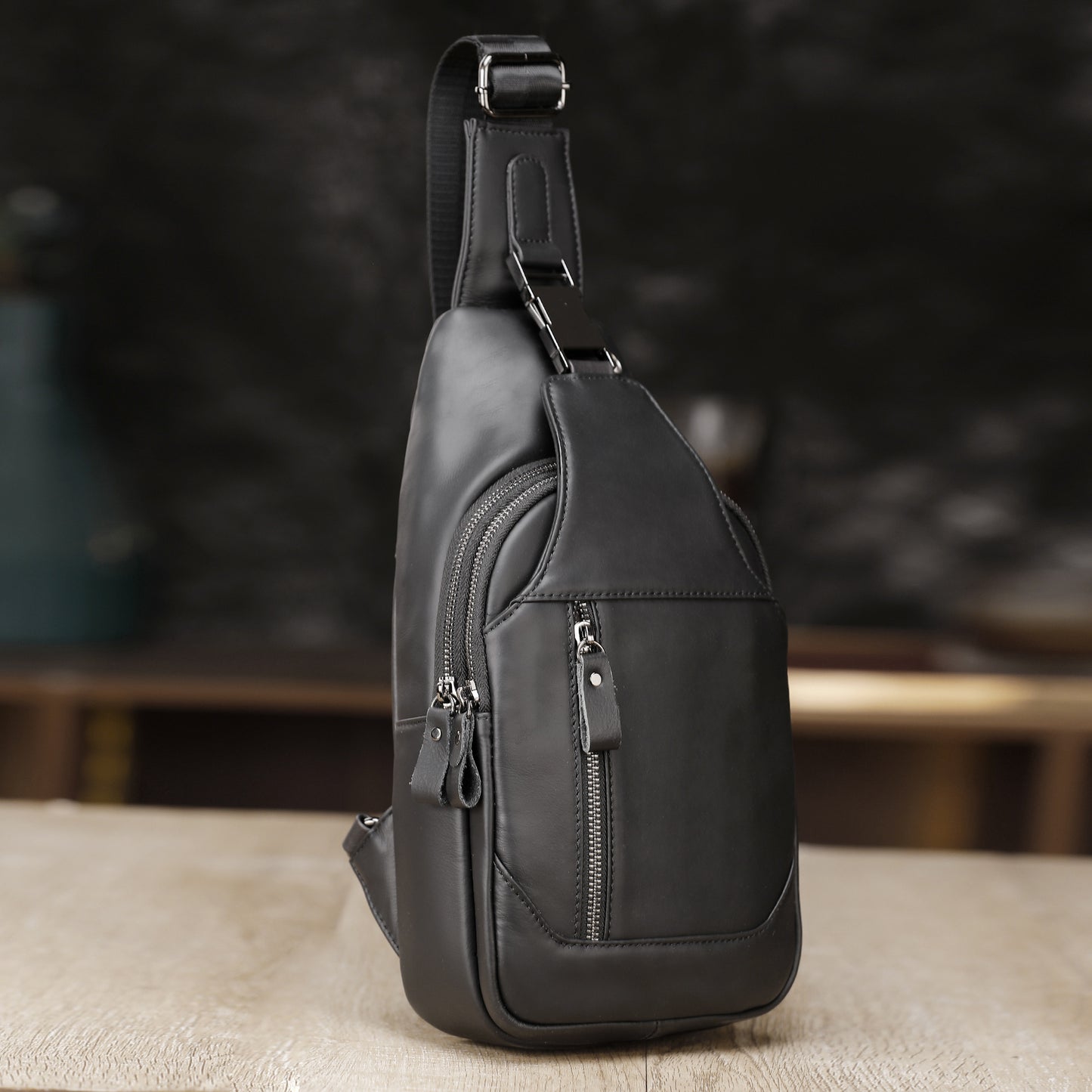 Men's Leather Fashion First Layer Cowhide Korean Men's Chest Bags