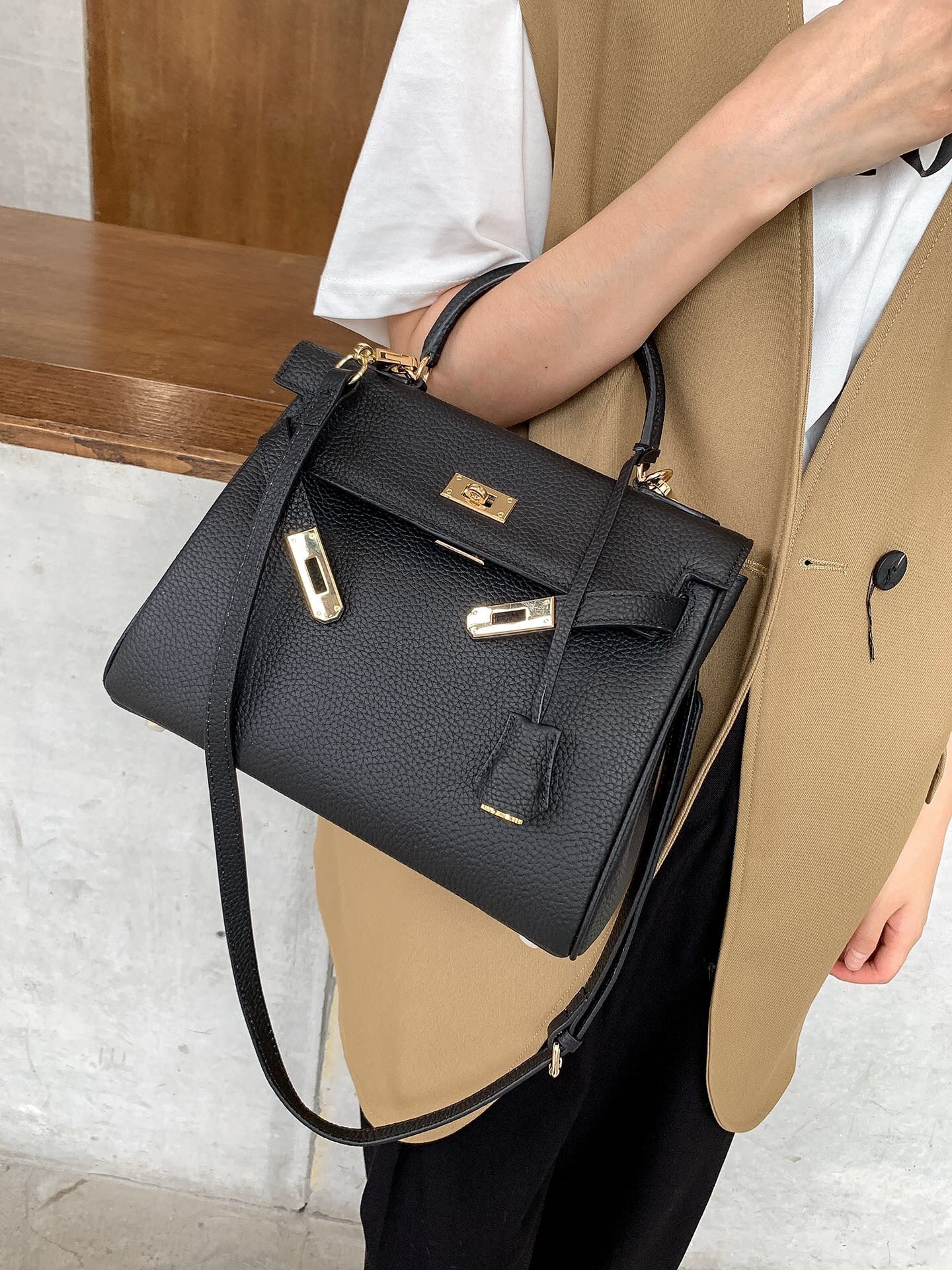 Women's Genuine Leather Kelly Soft Large Fashion Litchi Handbags