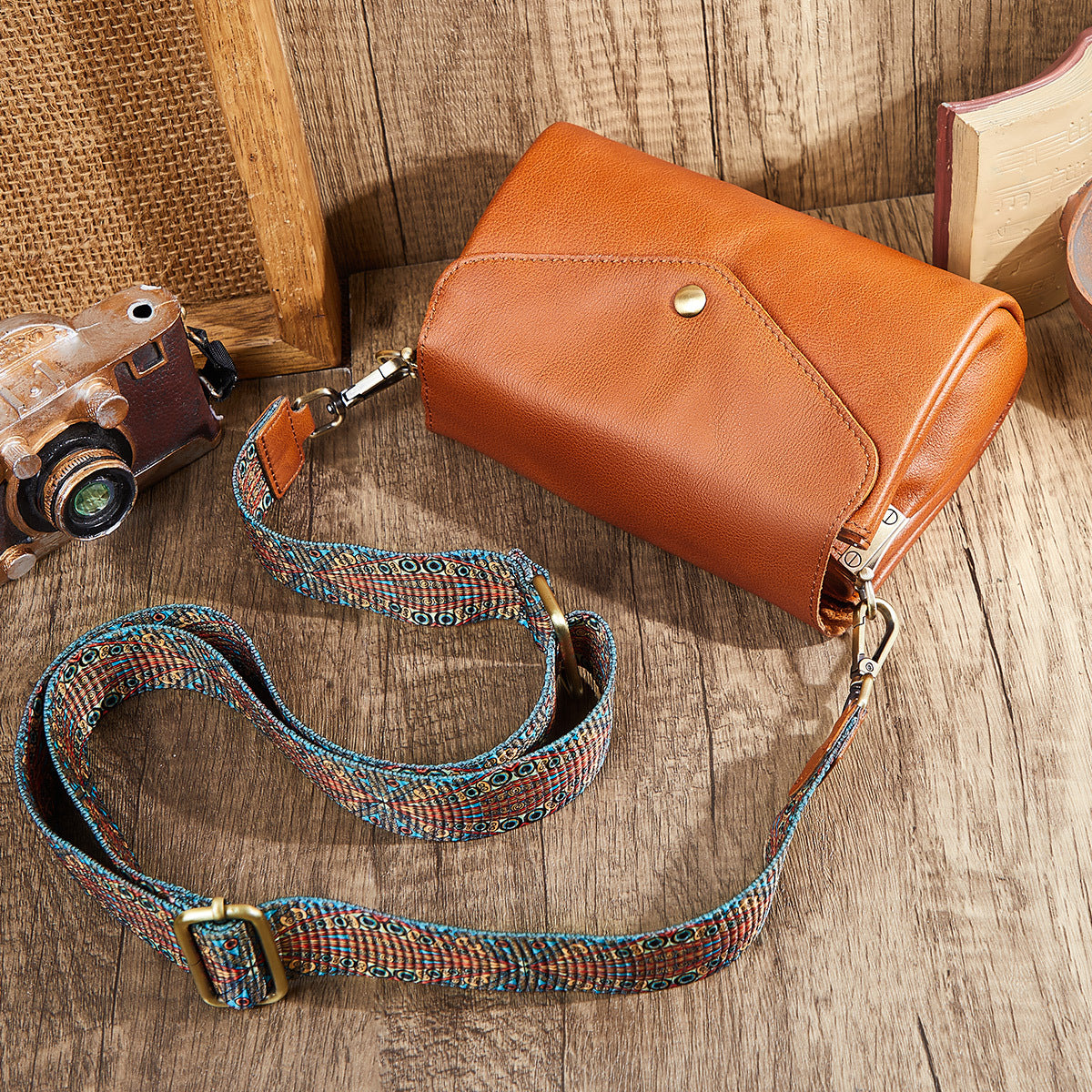 Women's Style Organ Artistic Niche Retro Handmade First Layer Shoulder Bags