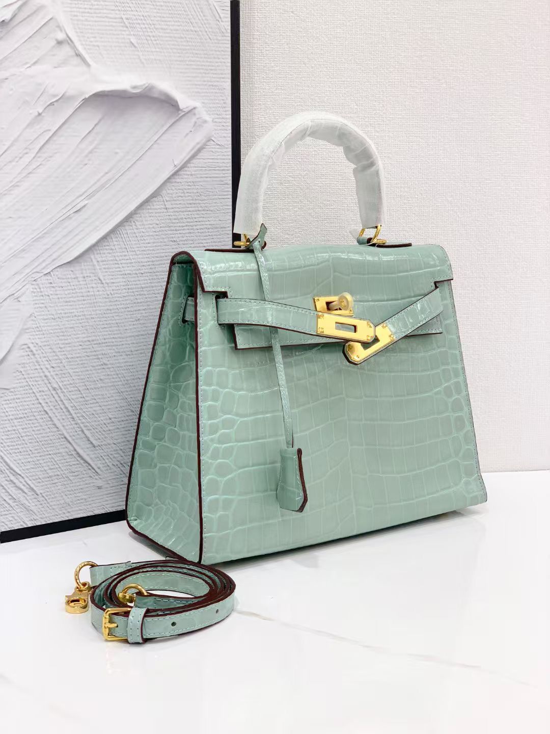 Women's Genuine Leather Fashion Cattlehide Platinum Portable Crossbody Bags