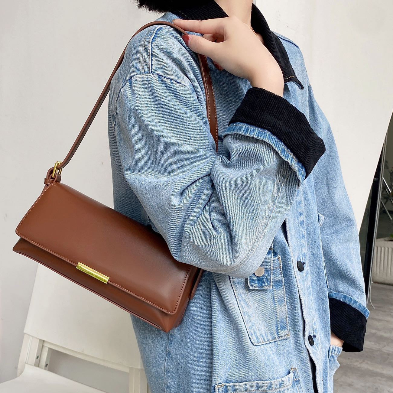 Women's Underarm Fashionable High-grade Horizontal Cowhide Shoulder Bags