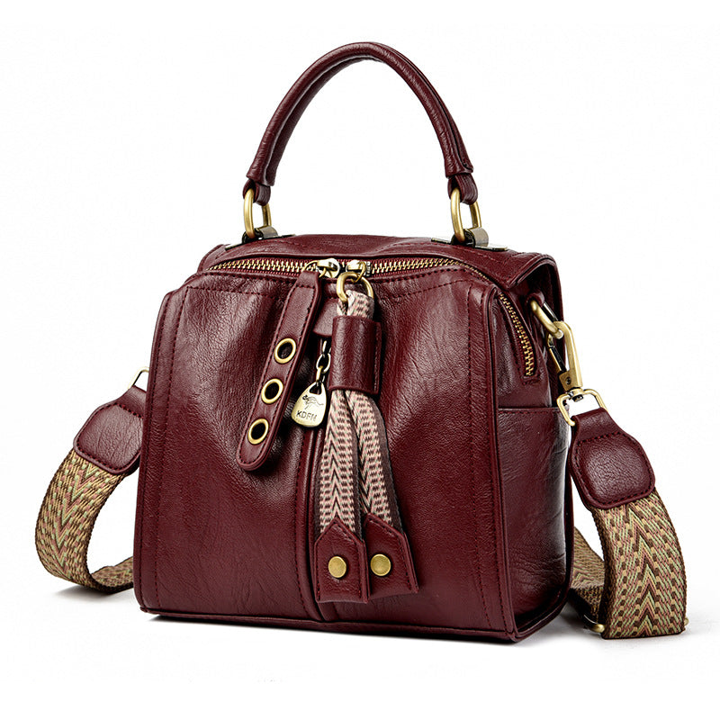 Women's Fashion Idle Style Commuter Retro Shoulder Bags
