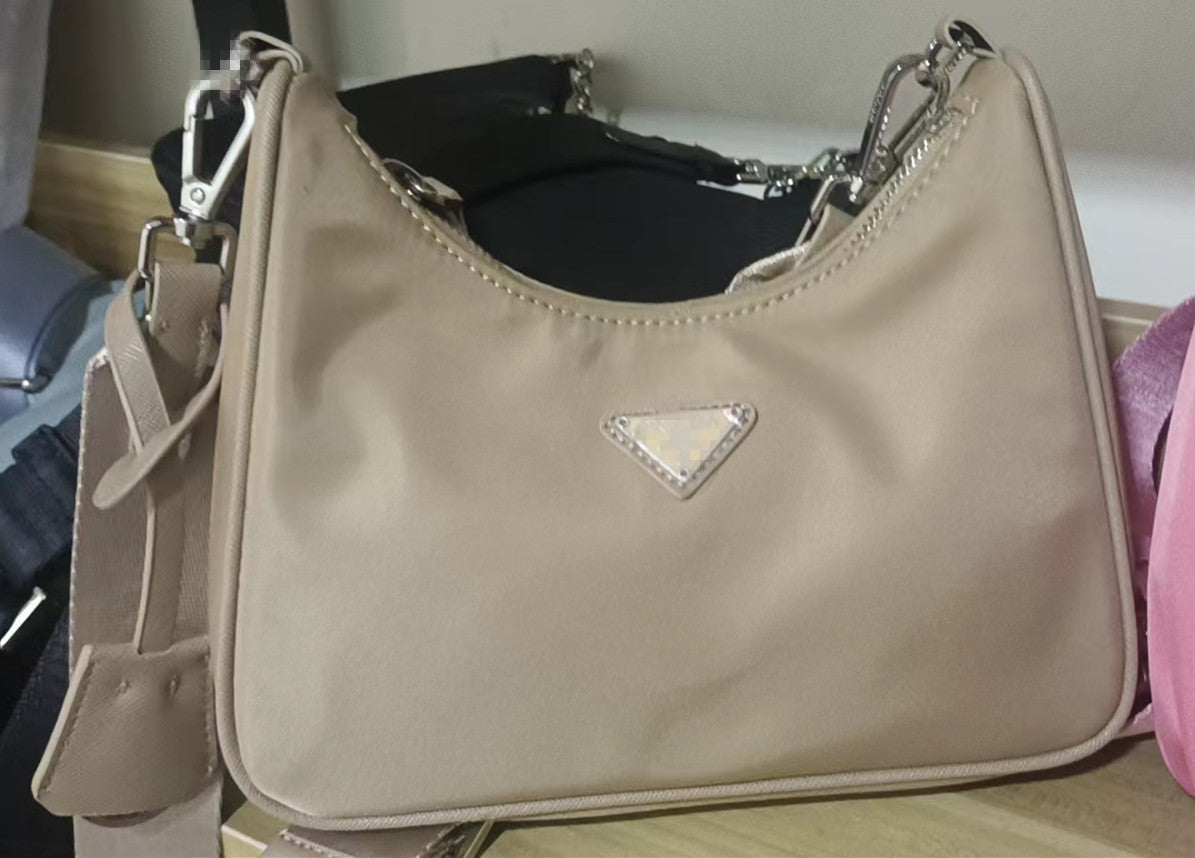 Women's Triangle Mark Waterproof Nylon Cloth Chain Crossbody Bags