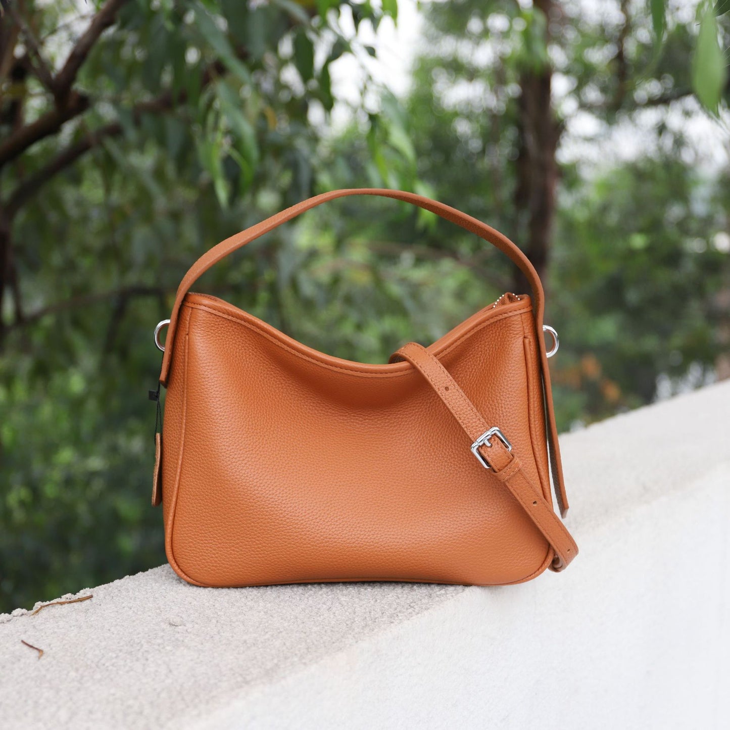 Women's Spring Genuine Leather Portable Niche Fashion Simple Crossbody Bags