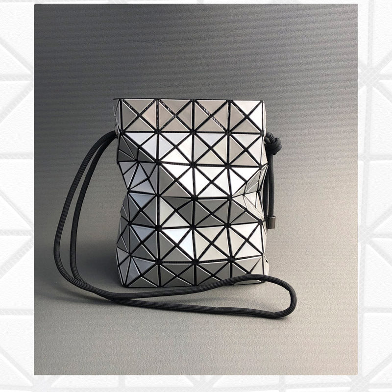 Women's Original Stitching Diamond Pattern Drawstring Round Shoulder Bags
