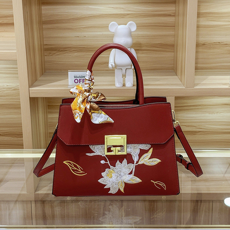 Women's Wedding Fashionable Large Capacity Embroidered Lotus Crossbody Bags