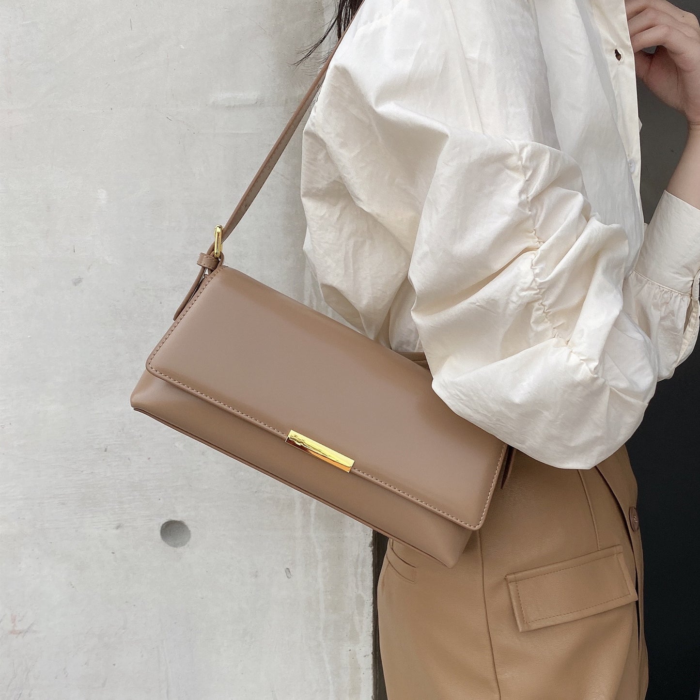 Women's Underarm Fashionable High-grade Horizontal Cowhide Shoulder Bags