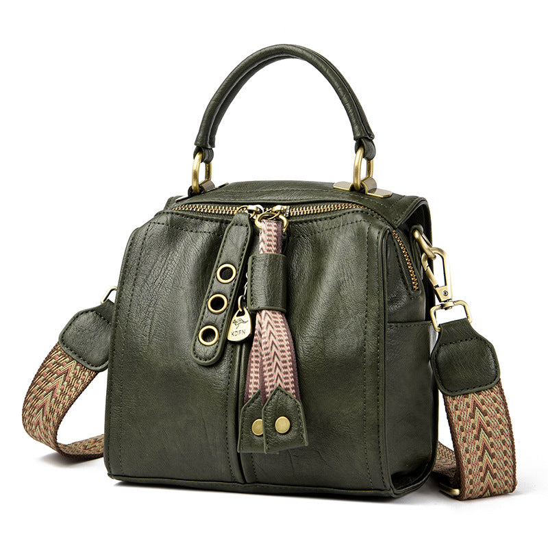 Women's Fashion Idle Style Commuter Retro Shoulder Bags