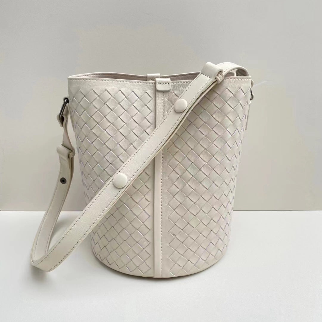 Women's Sheepskin Hand-woven Niche High-grade For Shoulder Bags