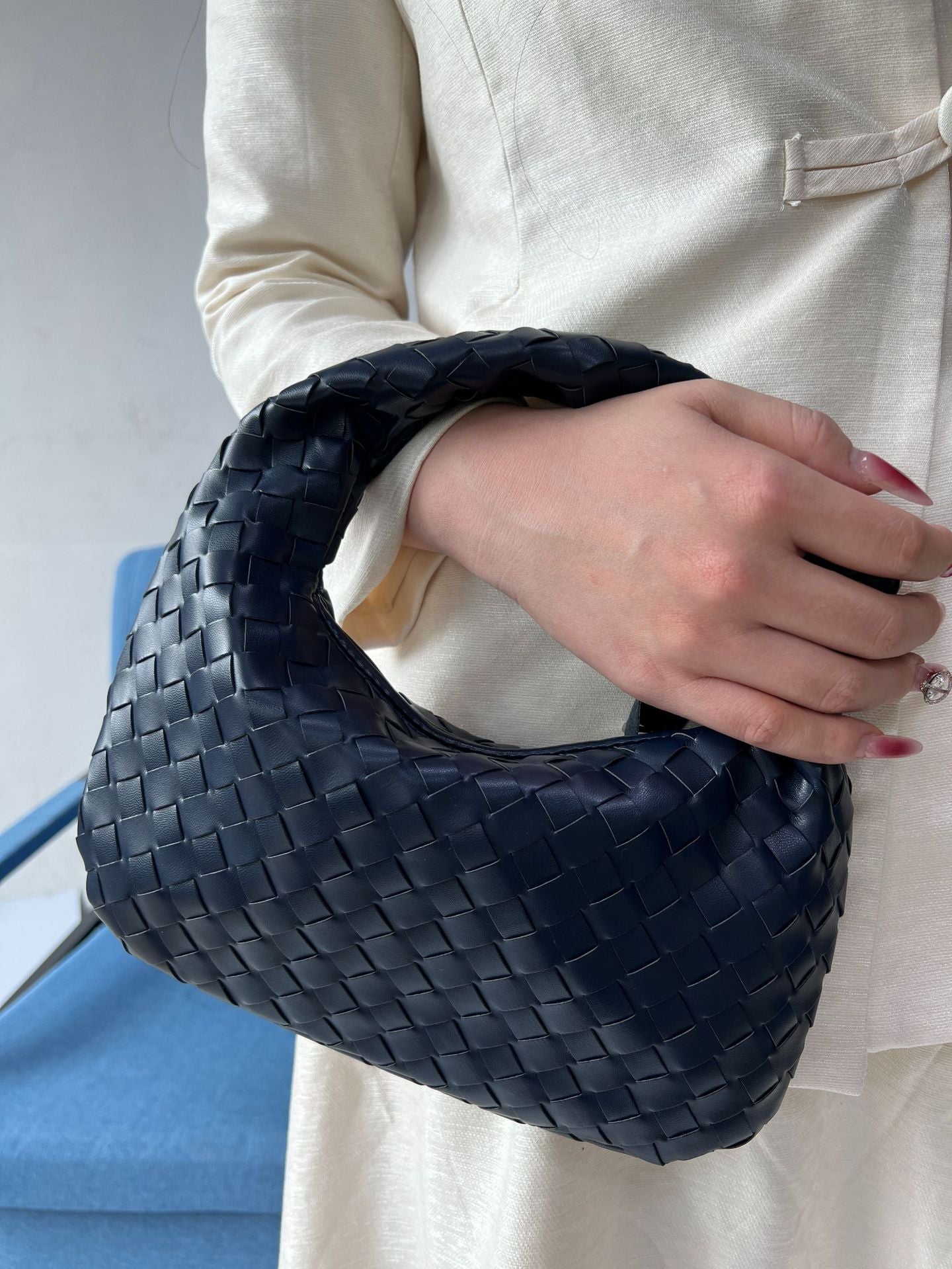 Knotted Hand-woven Horn Portable Dumpling Lot Handbags