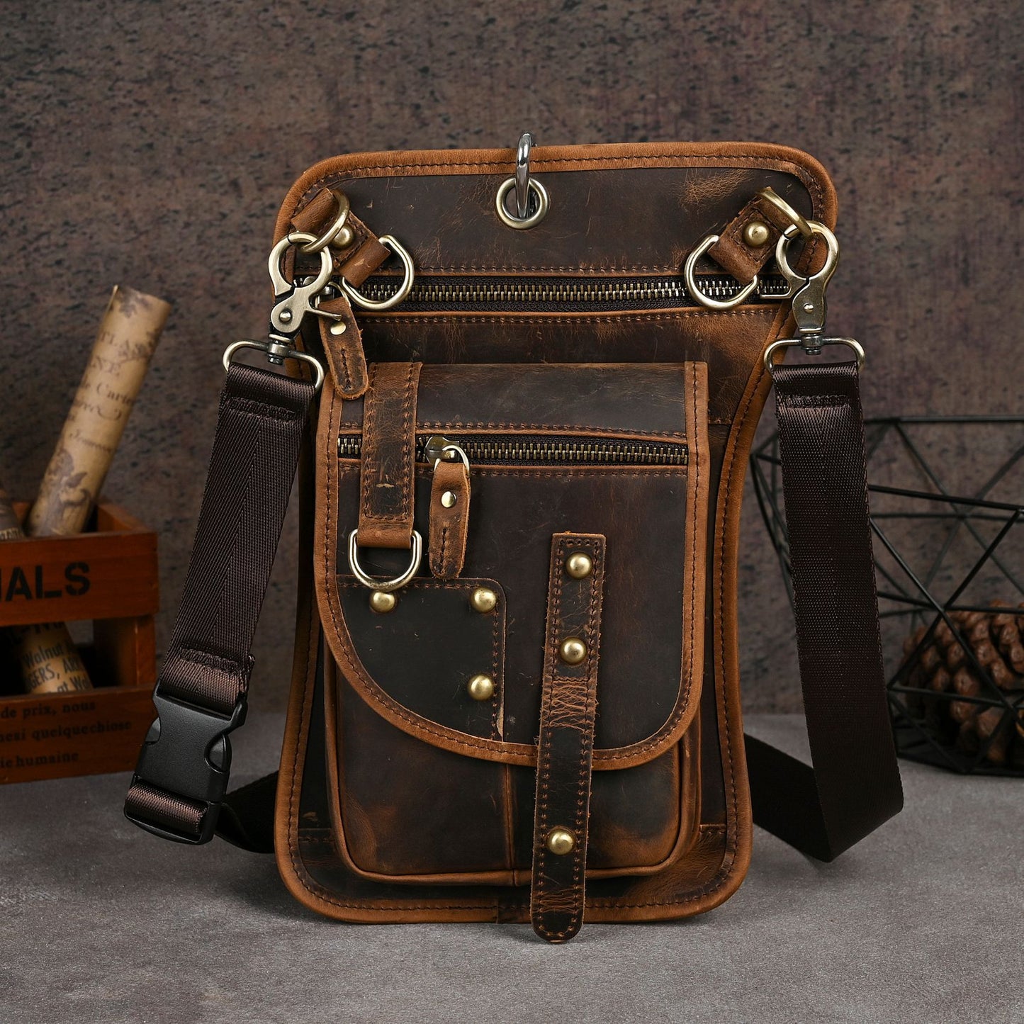 Men's Top Layer Oil Wax Skin Ding Men's Chest Bags