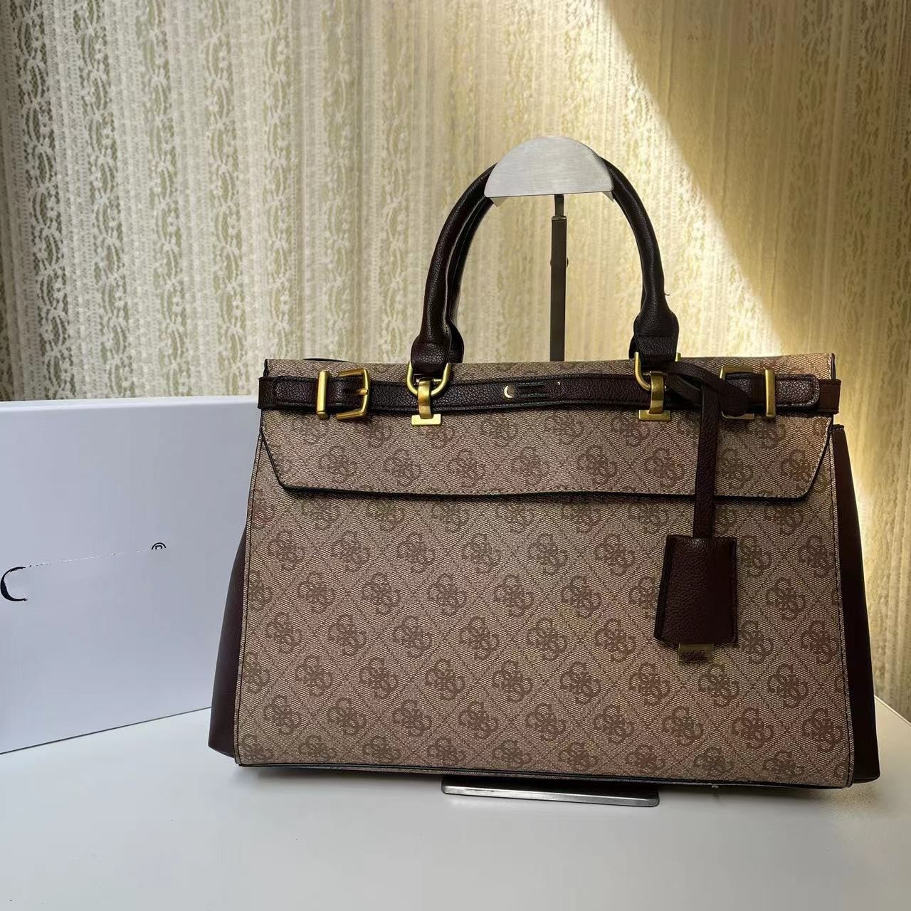 Women's Large Capacity Portable Decorative Ornaments Printed Shoulder Bags