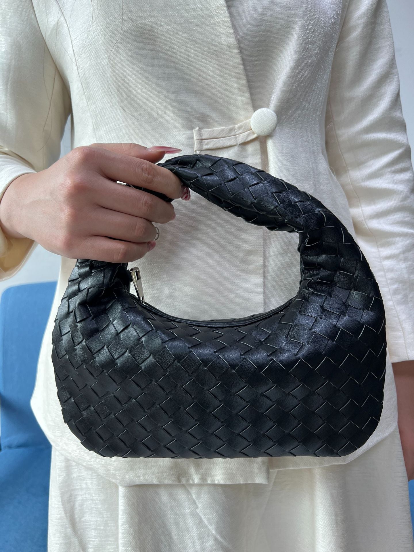 Knotted Hand-woven Horn Portable Dumpling Lot Handbags